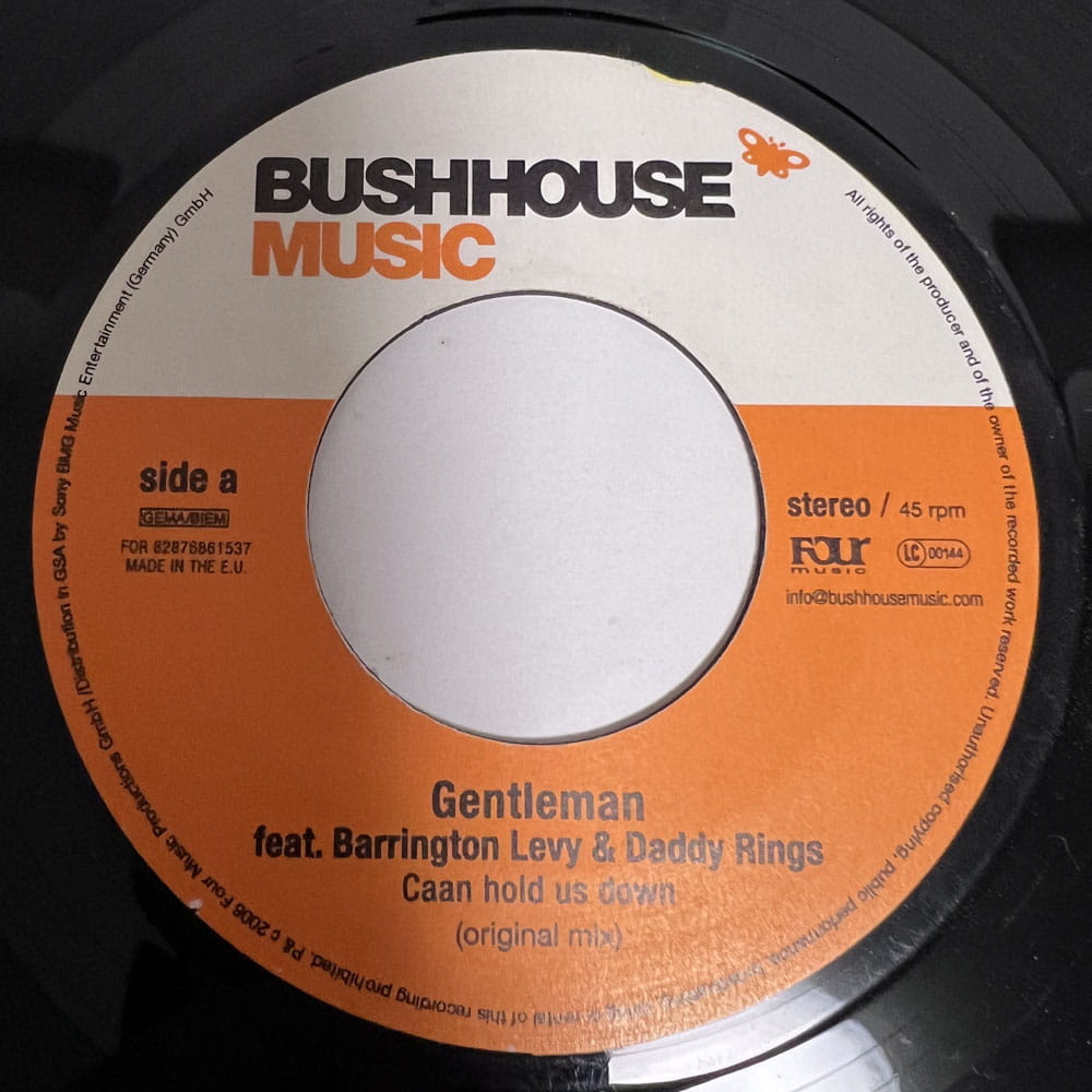 GENTLEMAN, BARRINGTON LEVY & DADDY RINGS / CAAN HOLD US DOWN