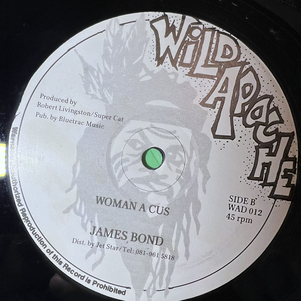JAMES BOND / WOMAN A CUS
